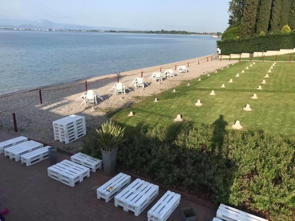 Appartamento Casa Vacanze Spiaggia D'Oro Desenzano del Garda Exteriör bild