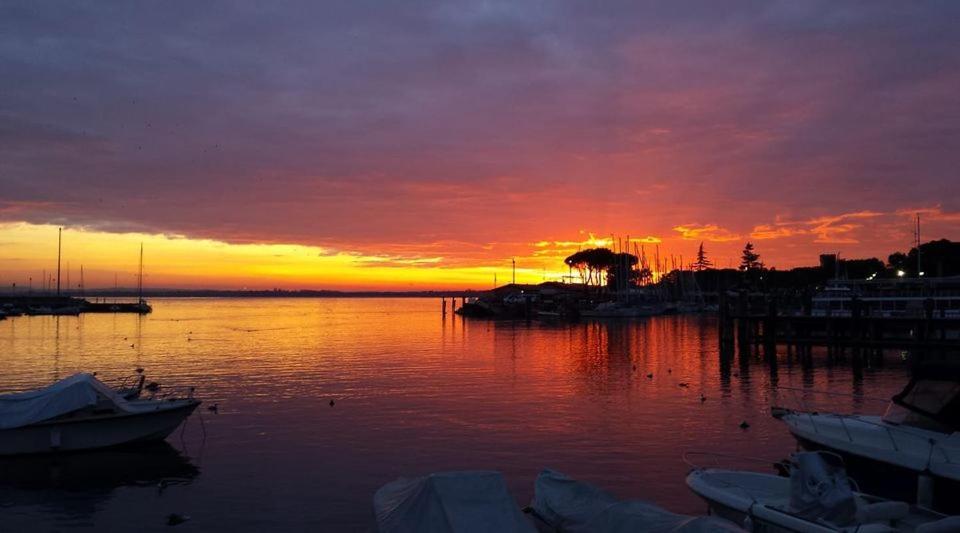 Appartamento Casa Vacanze Spiaggia D'Oro Desenzano del Garda Exteriör bild