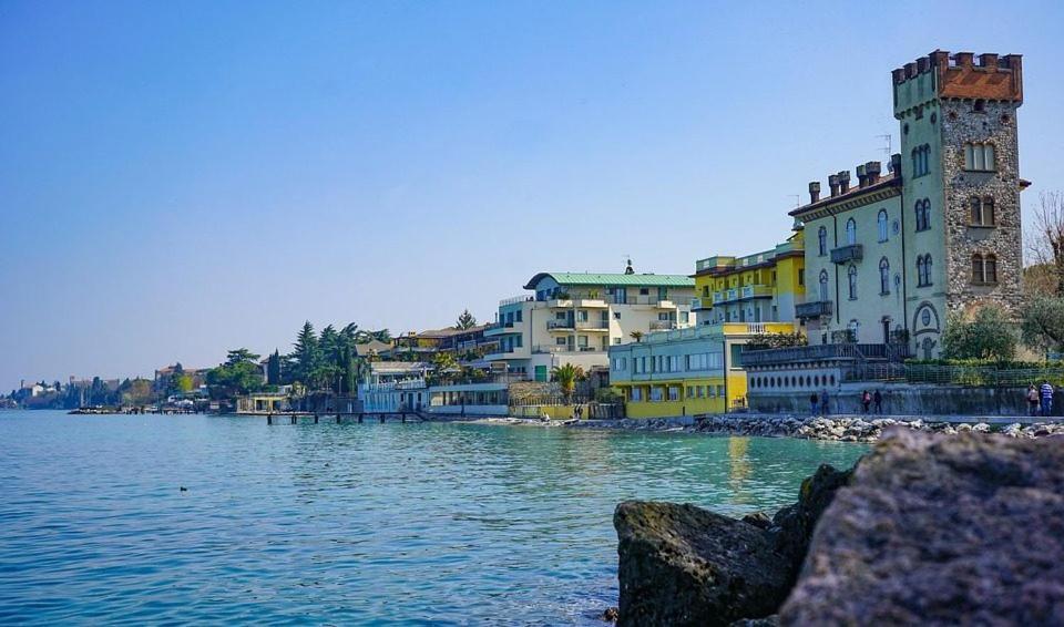 Appartamento Casa Vacanze Spiaggia D'Oro Desenzano del Garda Exteriör bild