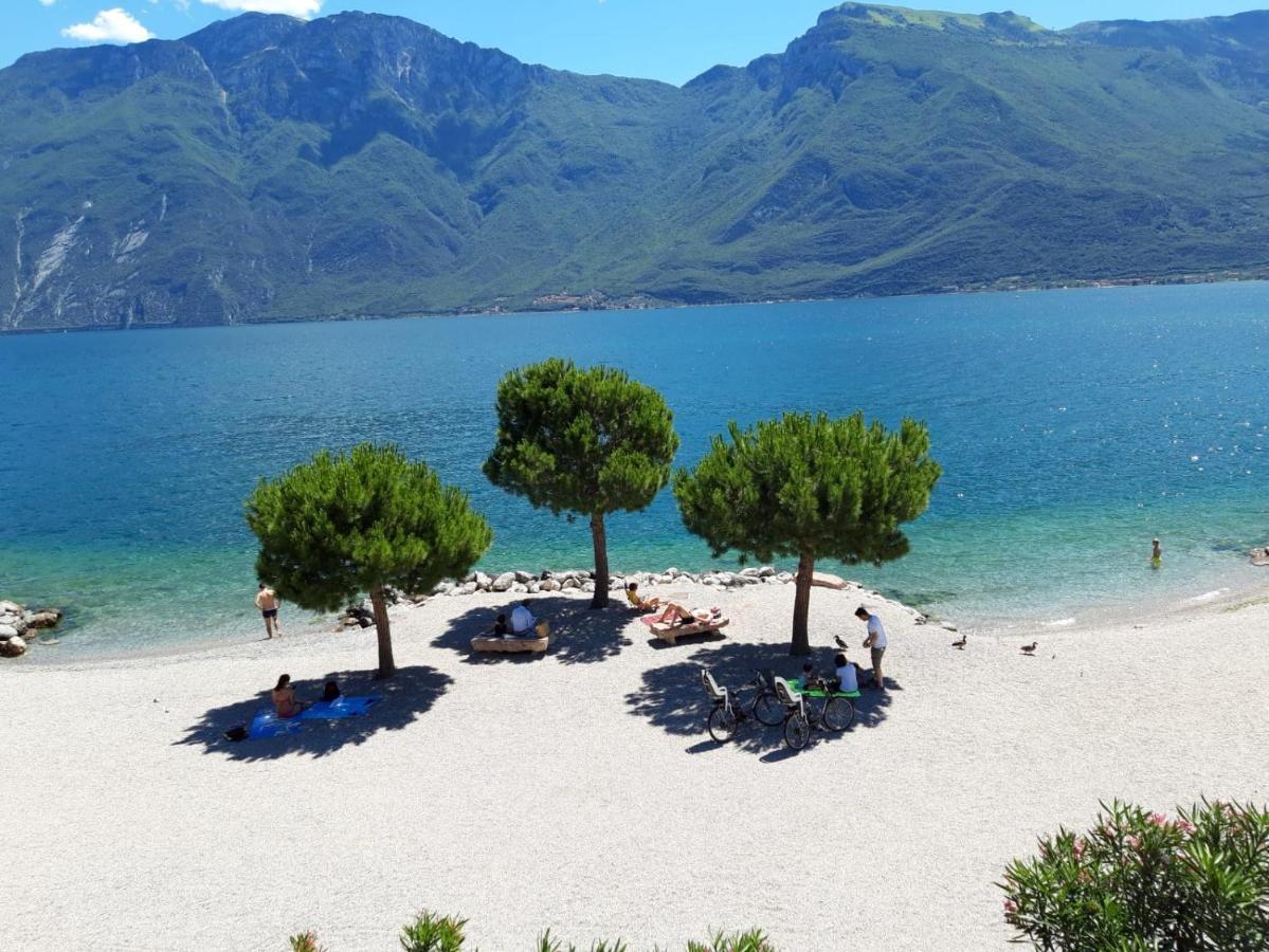 Appartamento Casa Vacanze Spiaggia D'Oro Desenzano del Garda Exteriör bild