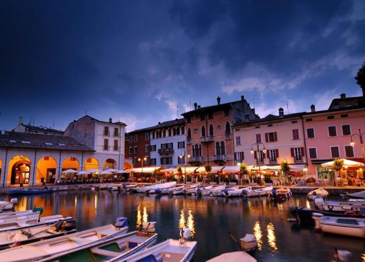Appartamento Casa Vacanze Spiaggia D'Oro Desenzano del Garda Exteriör bild